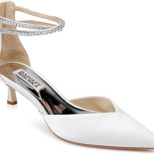 Badgley Mischka Lilibeth Kitten Heel